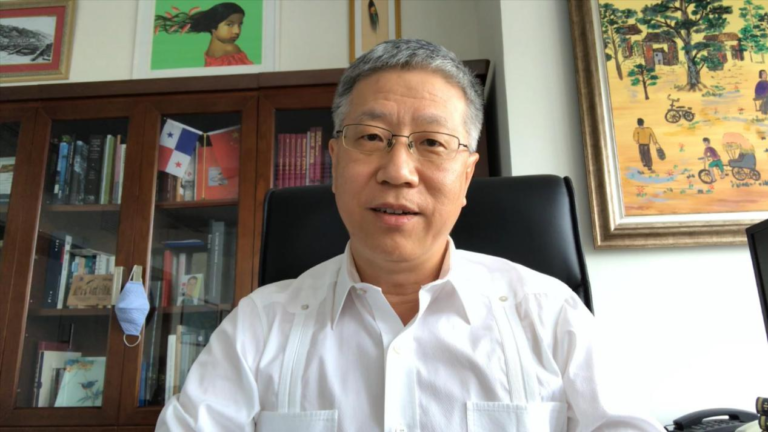 中国驻巴拿马使馆举办中巴国家播映日活动