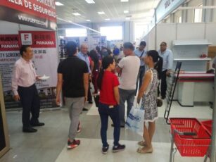 中小型店铺交易会: 购物良机, 今天延续