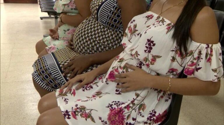 卫生部将每个周四定为孕妇、哺乳期妇女和慢性病患者的疫苗接种日