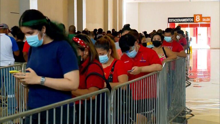 卫生部要求市民预约接种时间以避免排长队