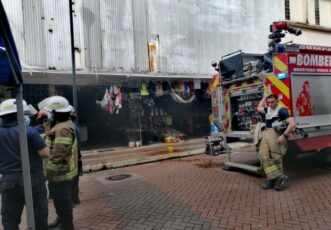 巴拿马中央大街百货公司发生火警