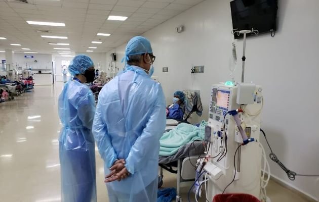 10月记录了过去 17 个月内的确诊和死亡人数最低
