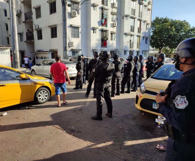 国家警察于圣诞当天在巴拿马和科隆发现的违规违法行为