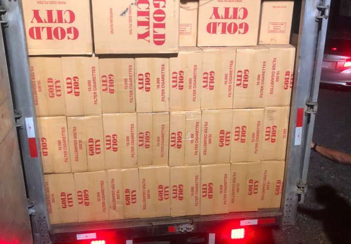 当局在边境检查站查获价值22.9万多美元的走私香烟