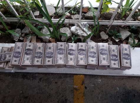 巴拿马再发现高额假钞  120万美元放在垃圾堆旁 