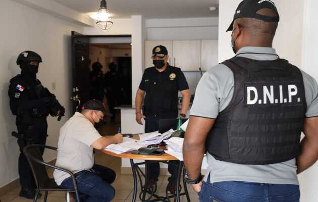 巴拿马警方捣破伪造文件的犯罪网络