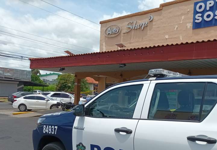 Santiago一商店遭持枪抢劫 损失大量现金手机和首饰