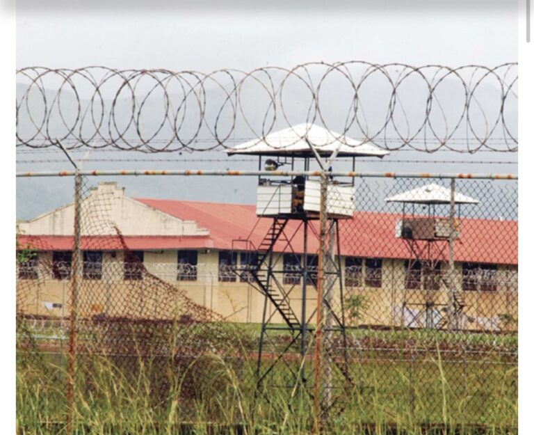 两警员和一警卫因参与以色列罪犯越狱被判刑 