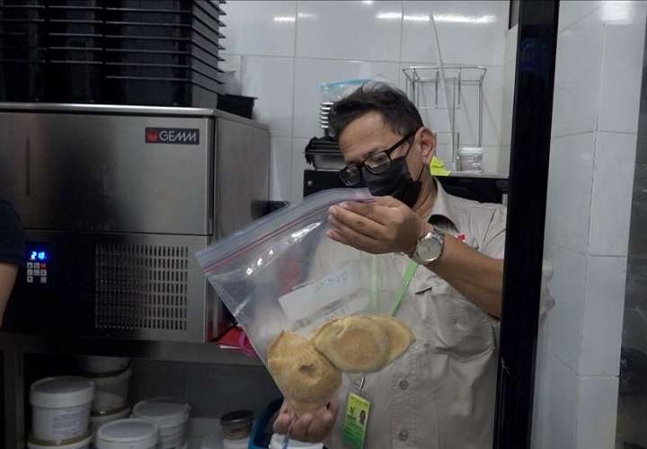 卫生部发现百年大道上的商业违规行为