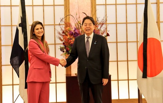 日本将考虑取消对巴拿马人的签证要求 