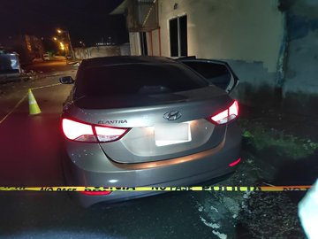 赌场抢劫未遂案：两名匪徒被警员开枪打伤 