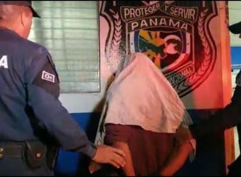 匪徒抢劫巴士没想到其中一名乘客是警察 