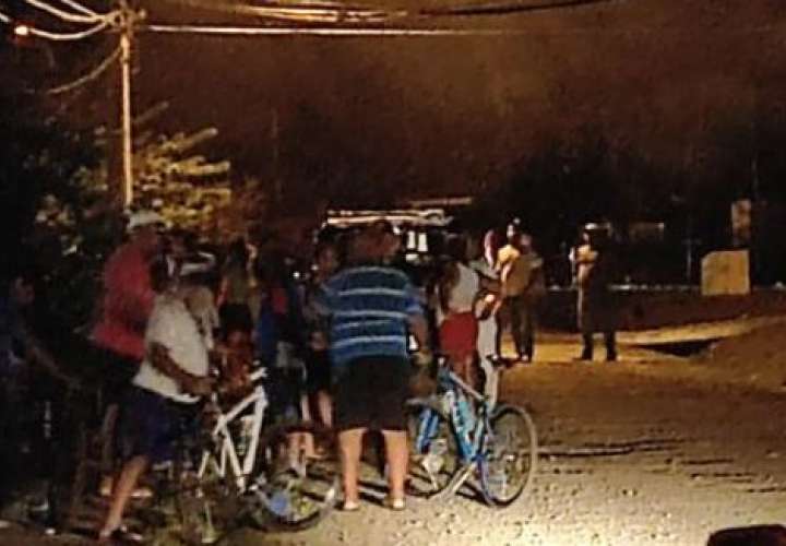 男子在Coclé省庆祝活动中从栏杆堕下身亡