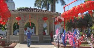 华人社区在Santiago市公园举行丰富的新年活动