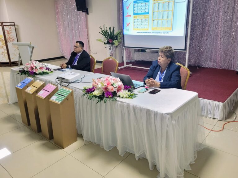 Tribunal Electoral 选举法庭 –  巴拿马西部华人社区大选培训讲座