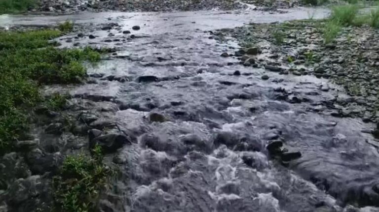 Pacora河流域可能因非法采砂活动面临巨大风险