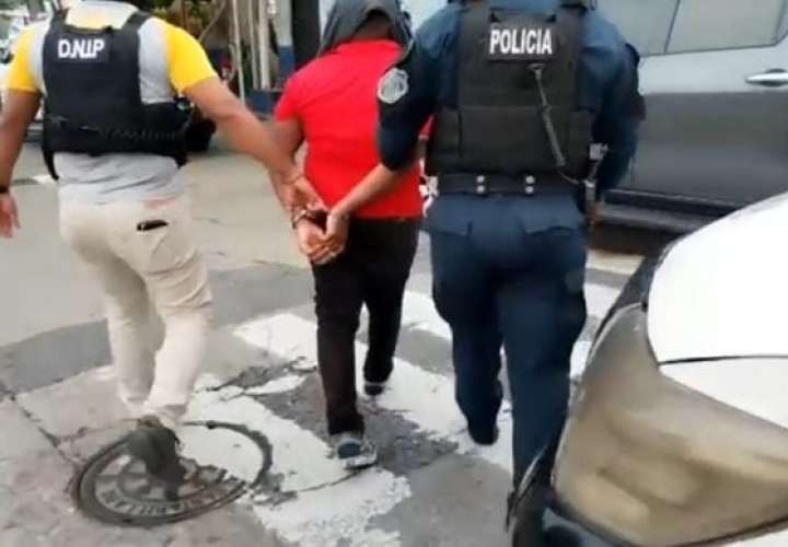 巴国公务员因销售»恐怖药物»被控两项罪名