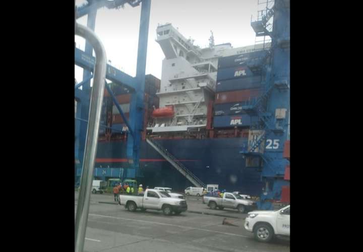 科隆一港口领班从船舱高处跌落身亡