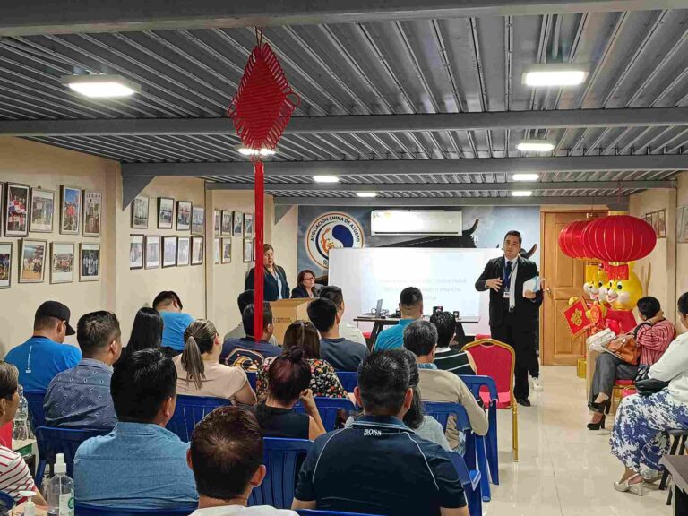 选举法庭联合Chitré 华人社区举办大选指导讲座