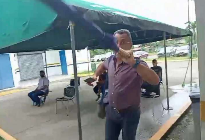 记者在Changuinola的Minsa Capsi被医生袭击.