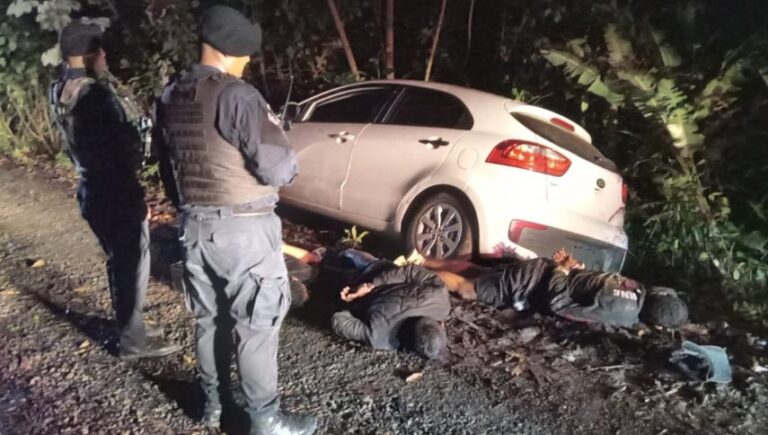 三名涉嫌盗窃汽车配件嫌疑人被警方逮捕.