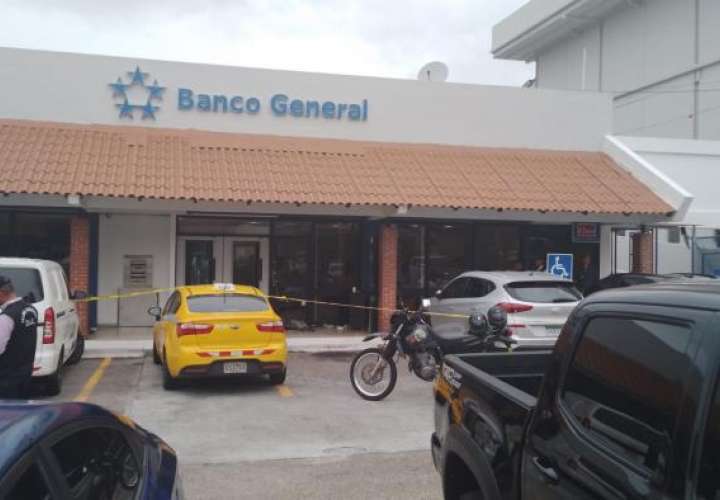 对涉嫌抢劫Banco General分行的另外两人下达拘留令.