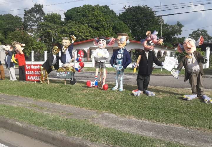 巴拿马西省新年人偶抗议采矿活动.