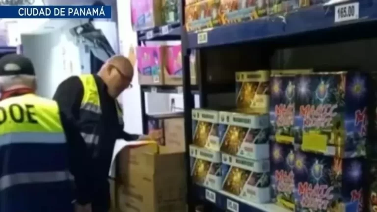 当局开展烟花销售监管行动 避免在街头购买烟火.