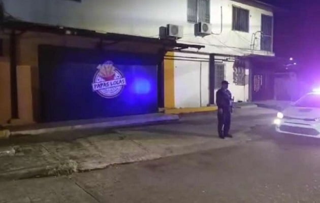 圣市一快餐店店主试图阻止抢劫时被枪杀.