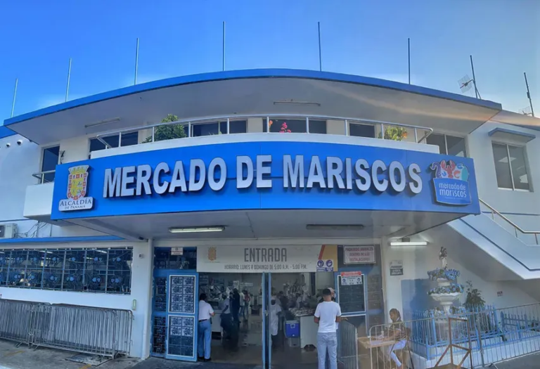 狂欢节期间海鲜市场和San Felipe Neri市场的营业时间