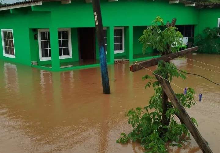 科隆遭强降雨侵袭 20多户家庭家园被洪水淹没