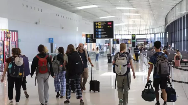 巴拿马国内机场全面升级WiFi 为旅客提供免费上网服务