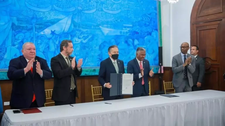 Cortizo总统签署法令推动微电子与半导体产业发展