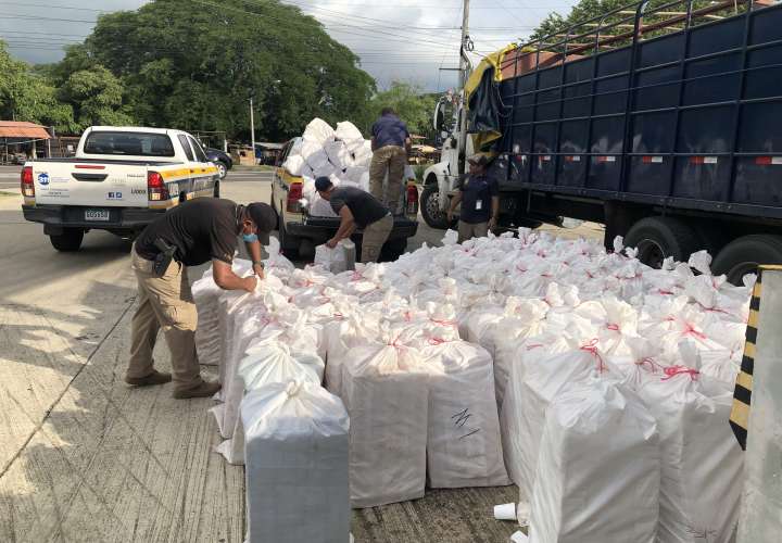 海关拦截价值30万美元的走私香烟