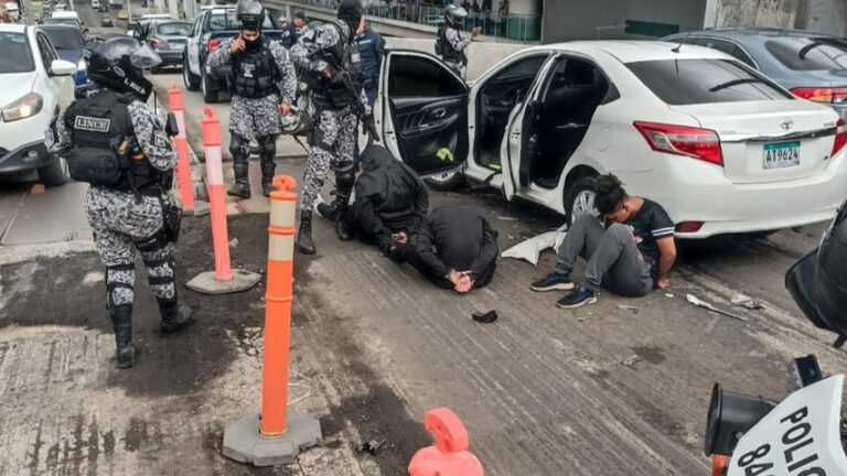 国家警察在圣市找回被盗汽车