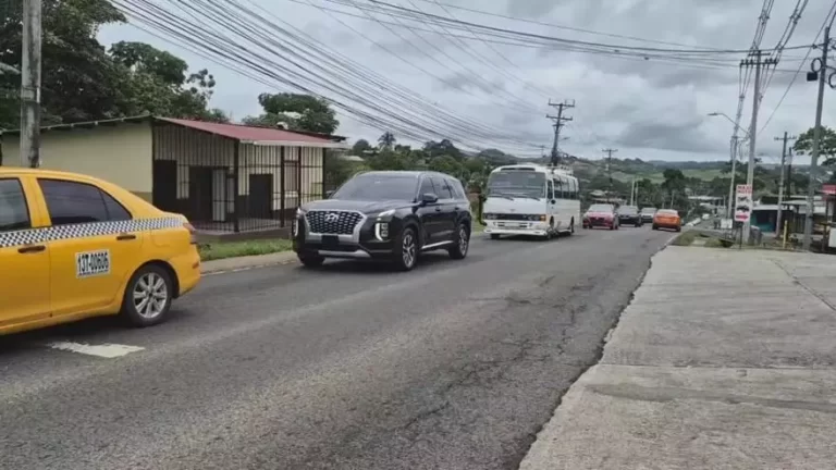 Nuevo Emperador 与 Burunga 推进道路项目以缓解交通拥堵