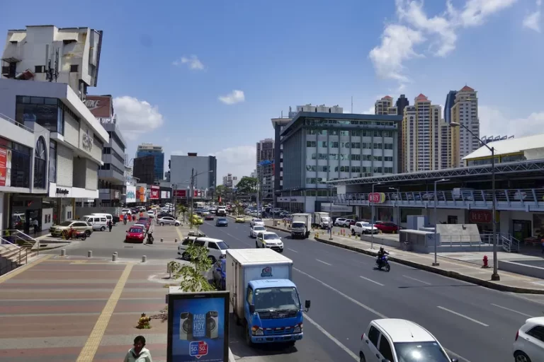注意：从8月26日起 Avenida Central España 部分道路封闭