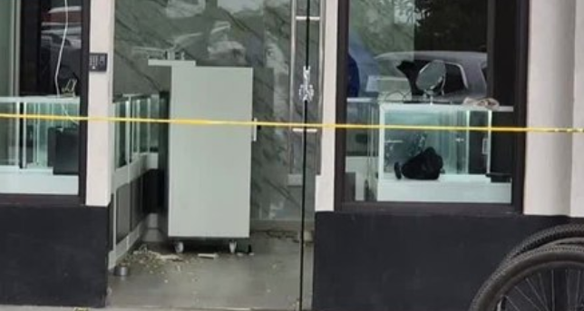 La Chorrera一商场珠宝店遭遇抢劫