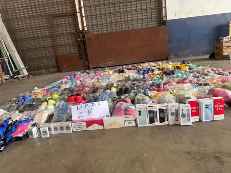 海关在科隆省的行动中扣留无证商品