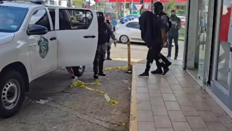 国家警察在San Francisco一家药店挫败了一起持械抢劫案