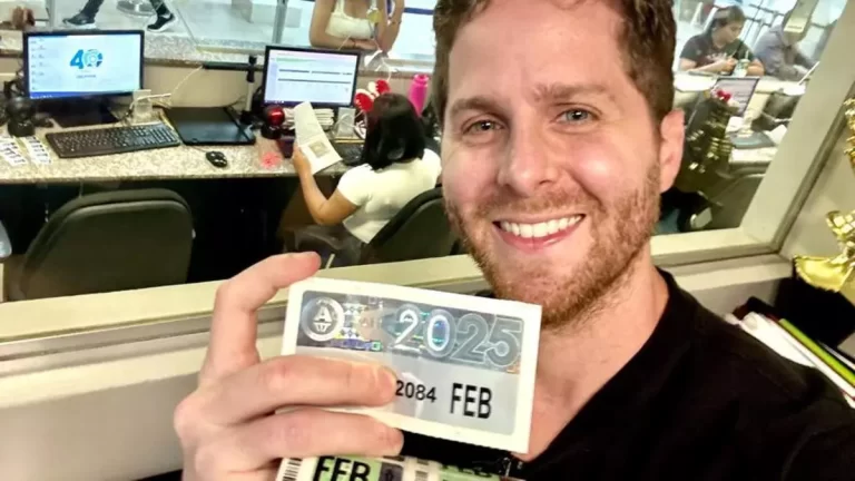 Mayer Mizrachi保证2025年车辆行驶牌照和贴纸将准时交付