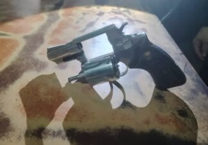 Calidonia一洗衣店发生抢劫事件致一死两伤
