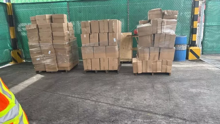 巴拿马海关局扣留来自中国的多包国产品牌大米