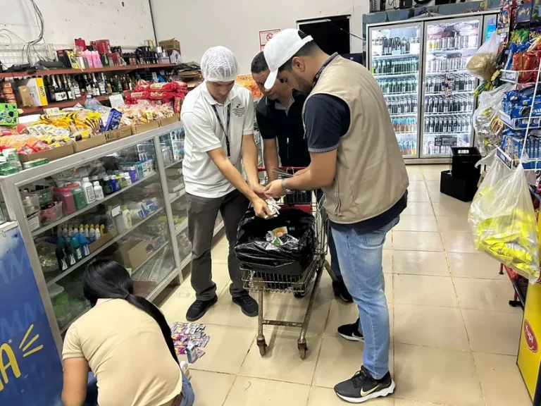 卫生部在Chilibre行动中查获污染食品并进行了没收