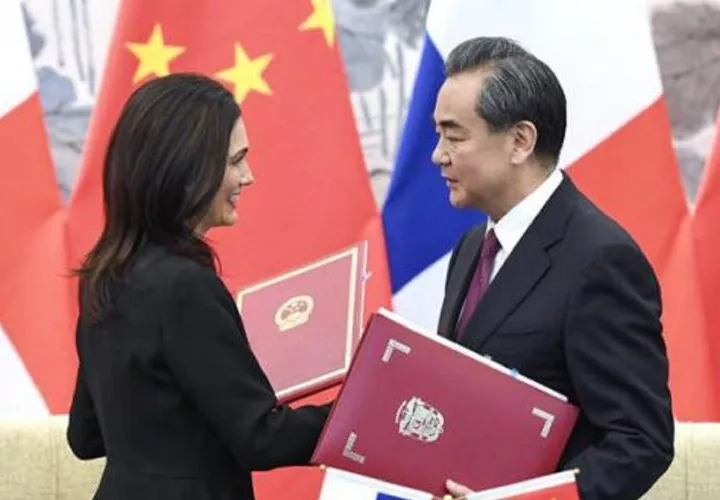 穆利诺总统确认巴拿马与中国将维持外交关系