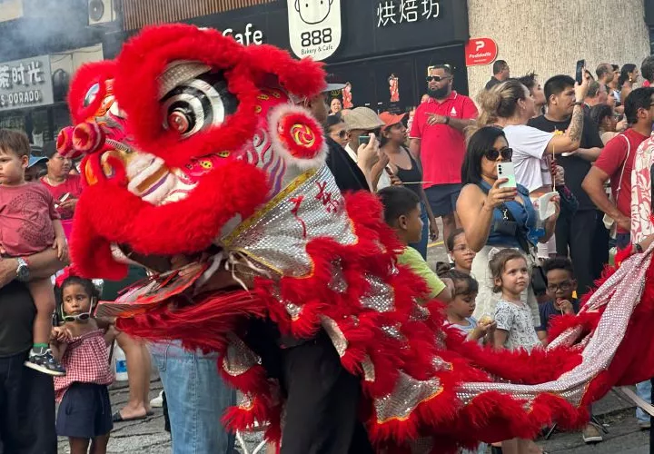中国大使馆通过照片对卢比奥的言论进行反驳