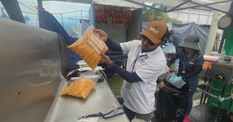卫生部在Cinta Costera没收不合格食品