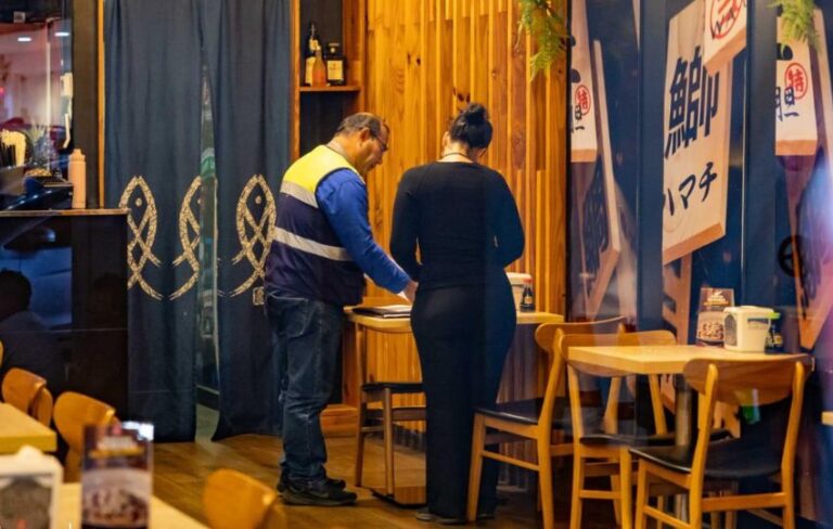 劳工部在夜间突击检查 发现六人无工作许可证