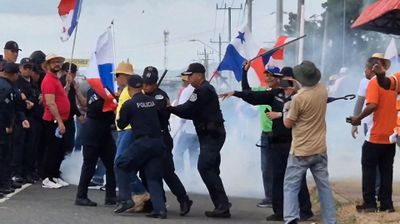 全国抗议持续三周 警方已拘捕近200人应对封路与骚乱