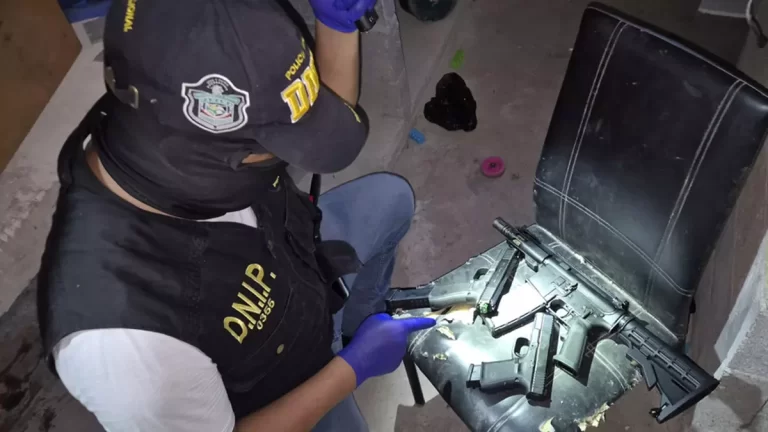警方在Colón的El Crisol查获三支枪